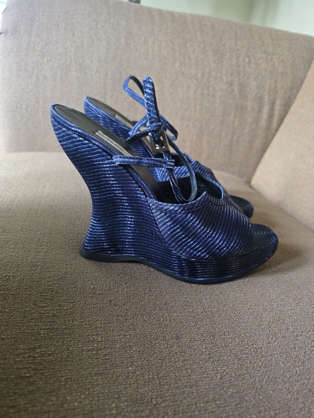 Prada Navy Textured Strappy Wedge Sandals 38.5 - Picture 3 of 9
